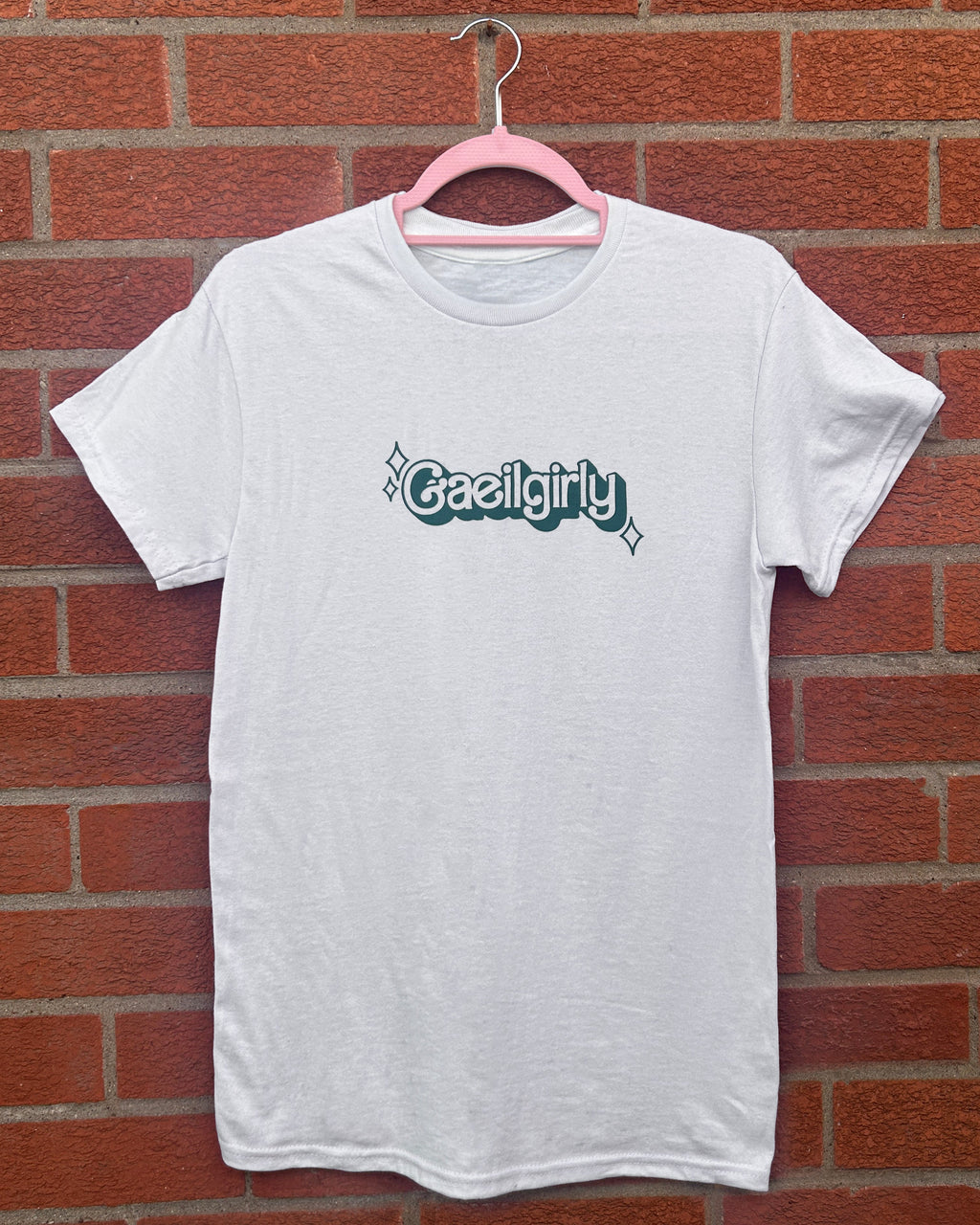 Gaeilgirly unisex t-shirt in white
